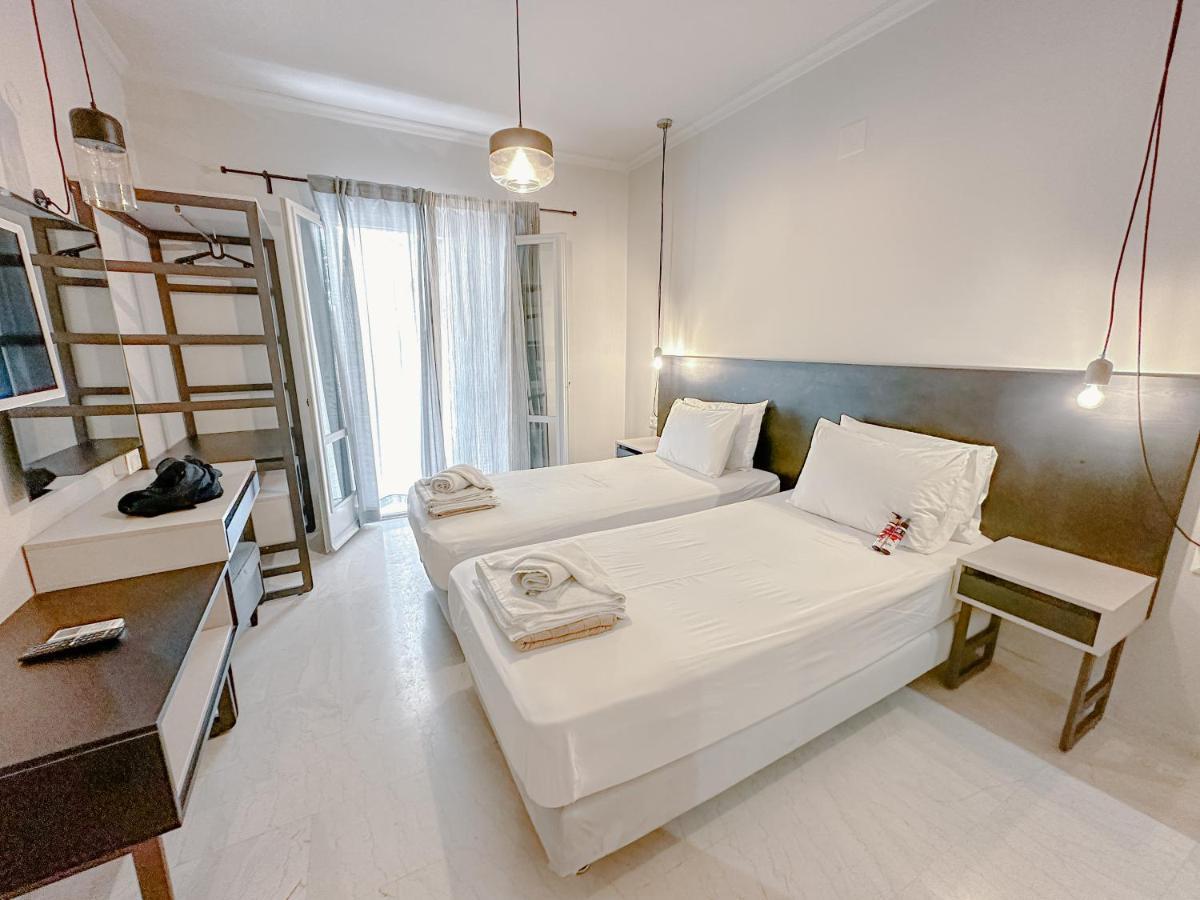 Loc Hospitality Urban Suites コルフ島 エクステリア 写真