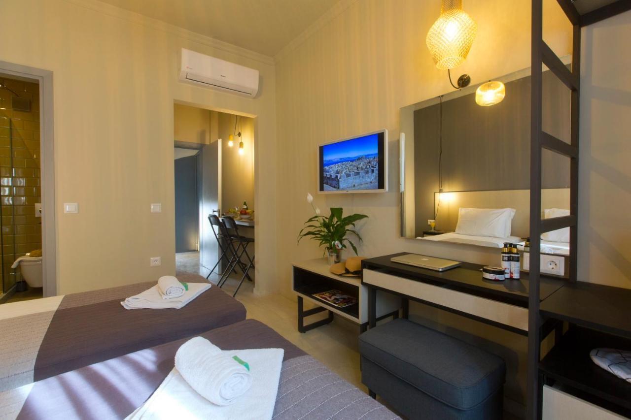 Loc Hospitality Urban Suites コルフ島 エクステリア 写真