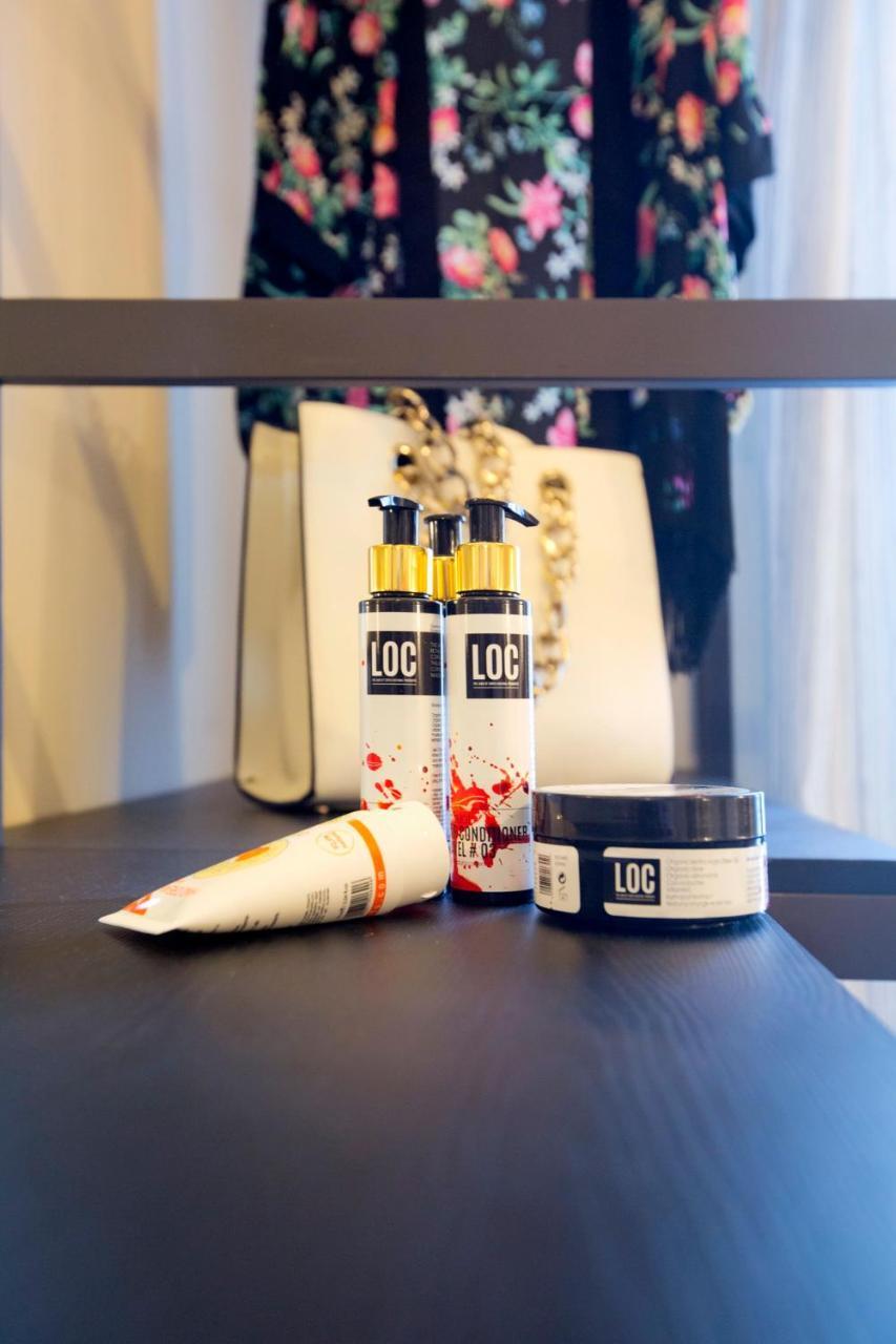 Loc Hospitality Urban Suites コルフ島 エクステリア 写真