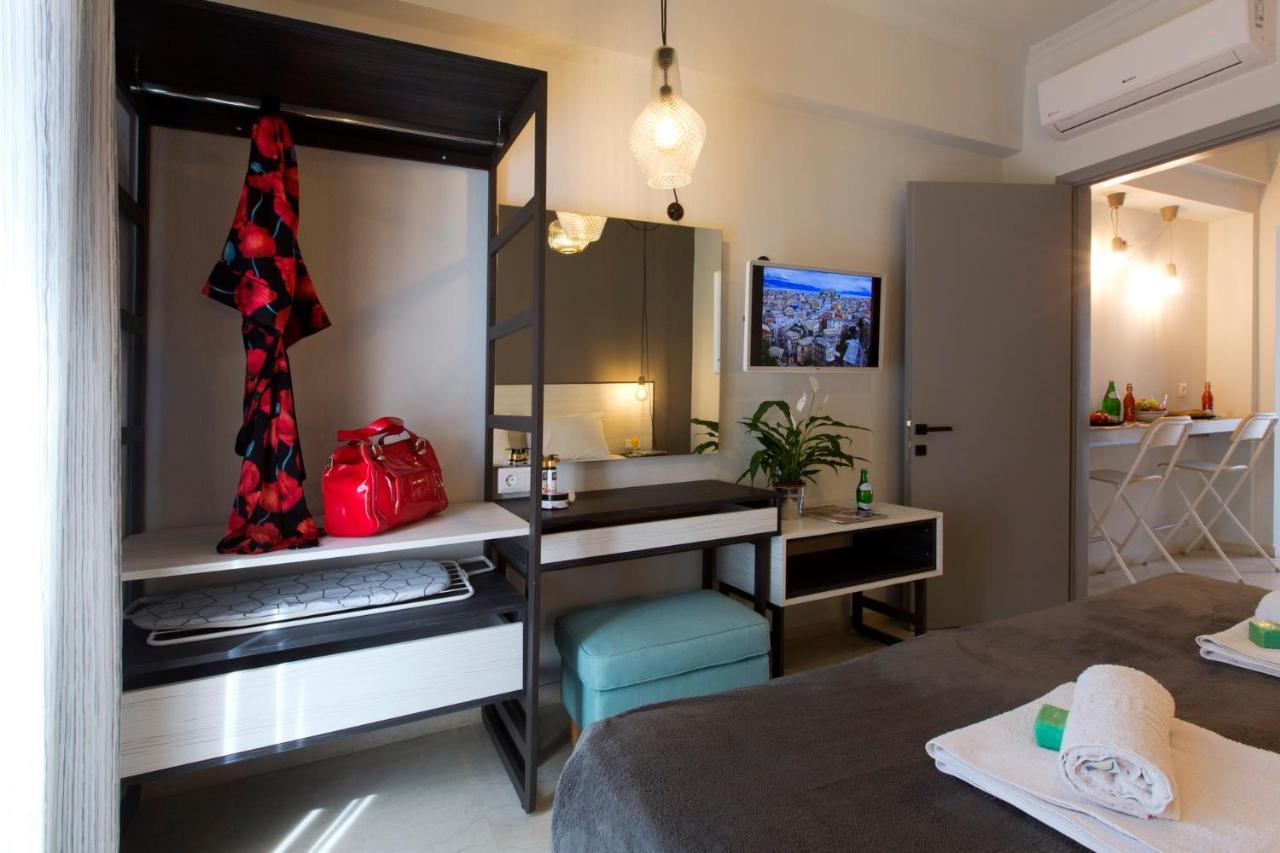Loc Hospitality Urban Suites コルフ島 エクステリア 写真