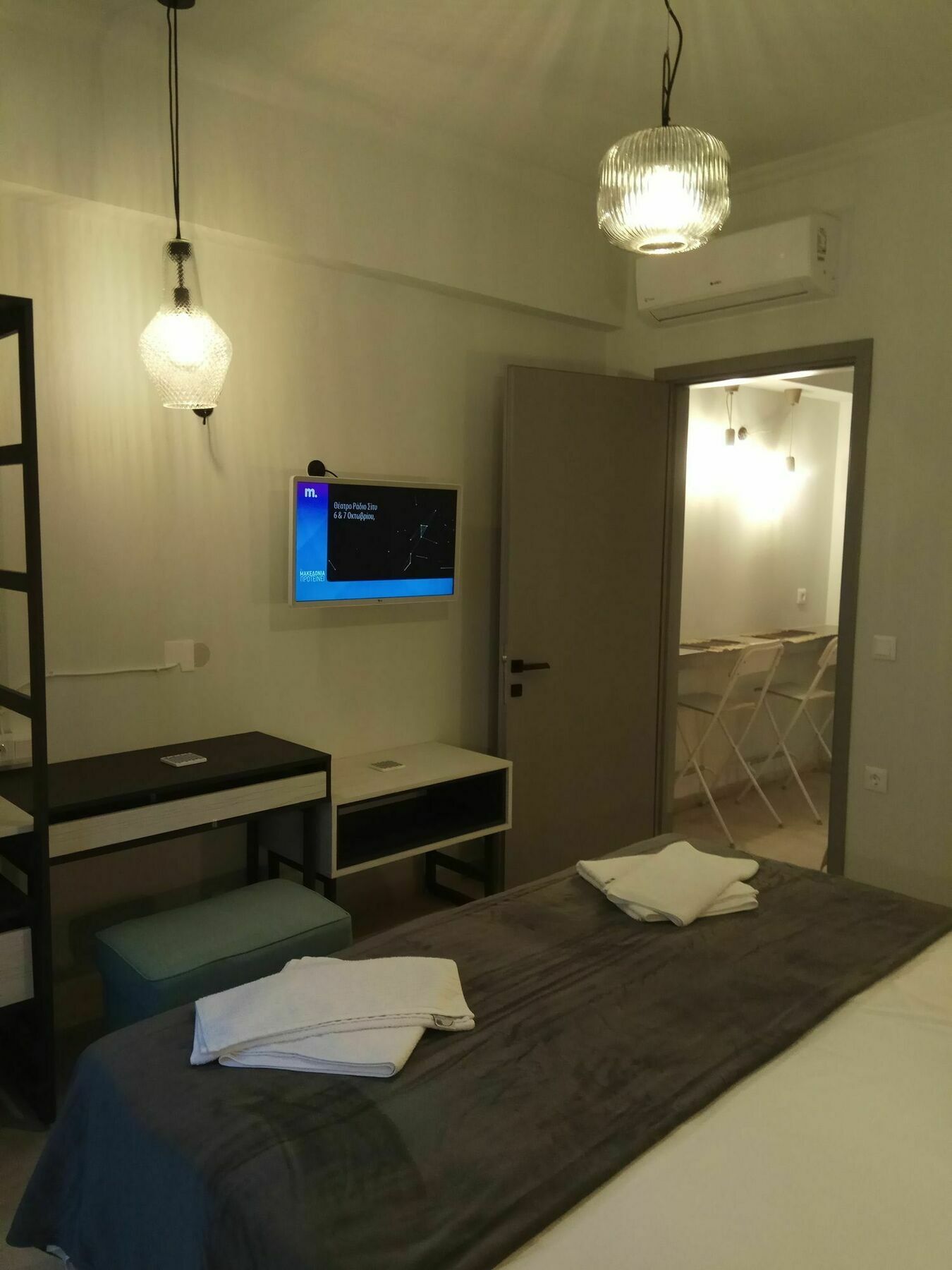 Loc Hospitality Urban Suites コルフ島 エクステリア 写真