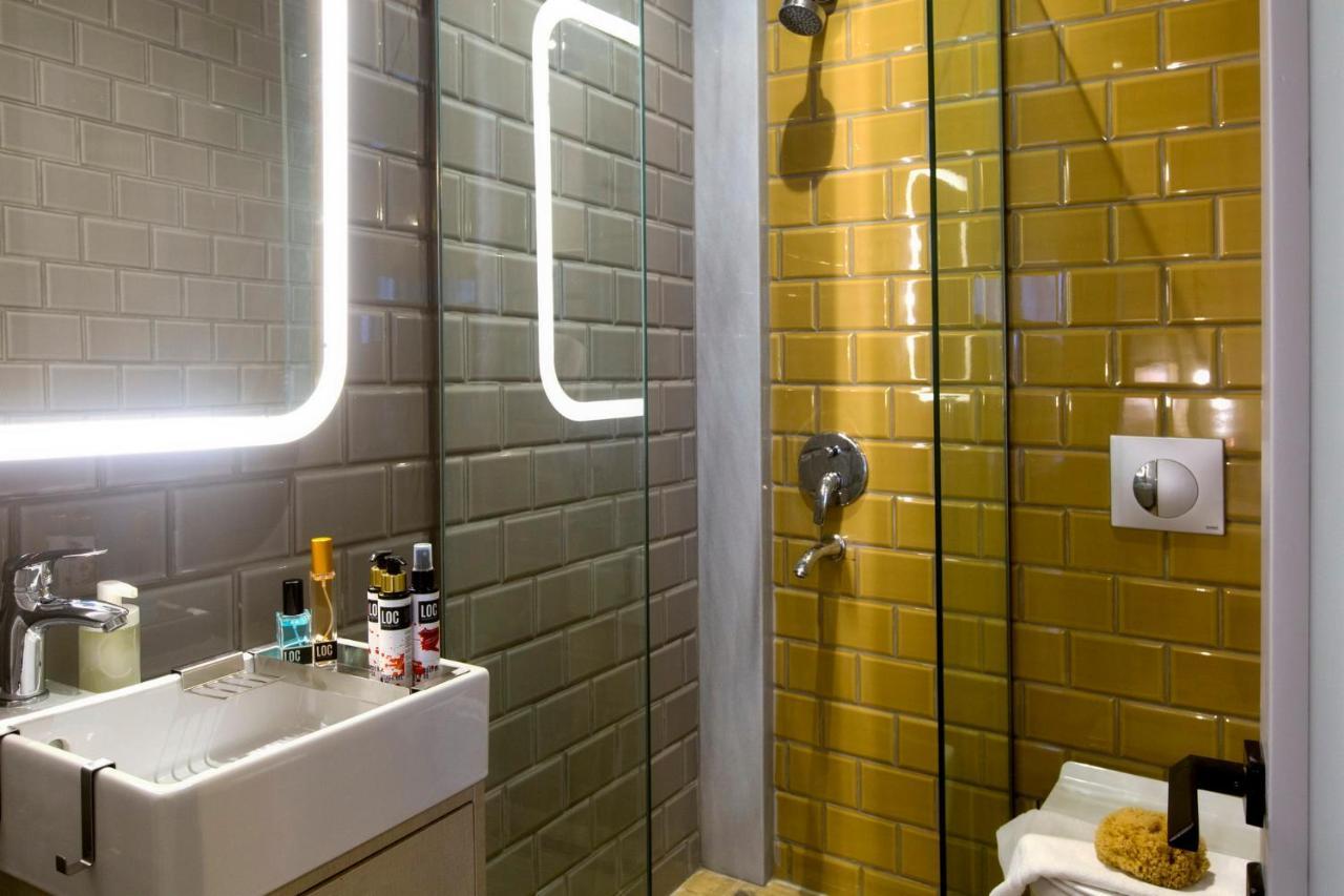 Loc Hospitality Urban Suites コルフ島 エクステリア 写真