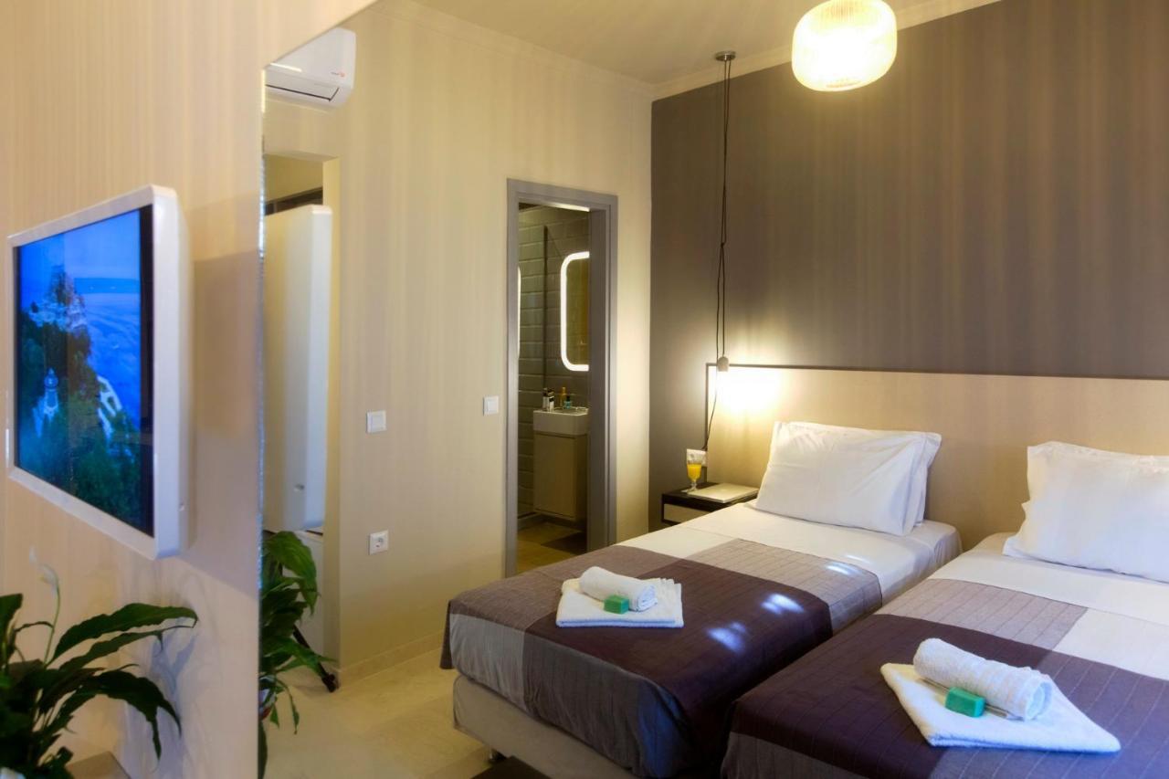 Loc Hospitality Urban Suites コルフ島 エクステリア 写真