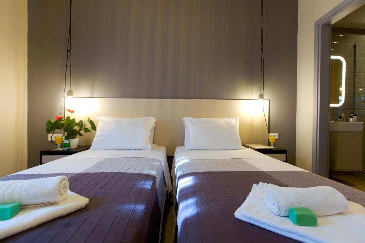 Loc Hospitality Urban Suites コルフ島 エクステリア 写真