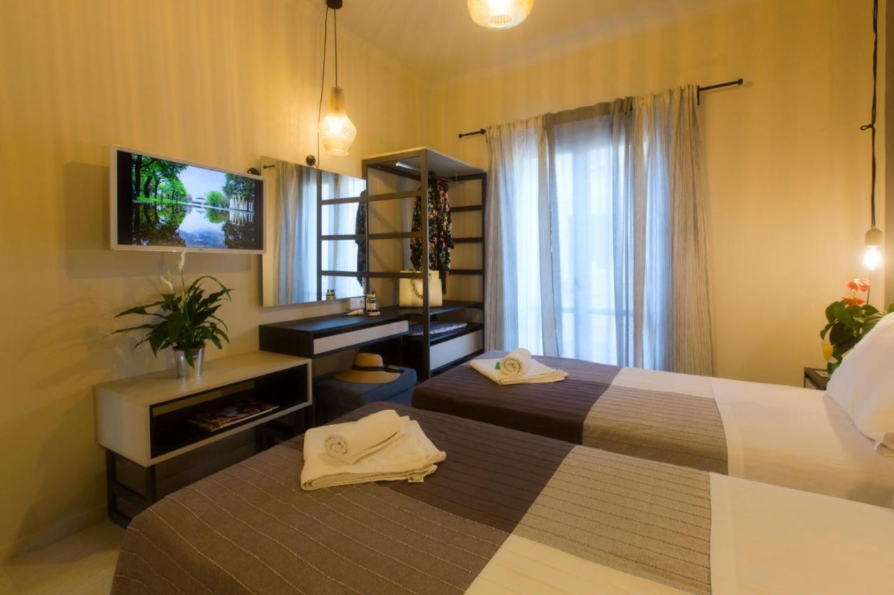 Loc Hospitality Urban Suites コルフ島 エクステリア 写真